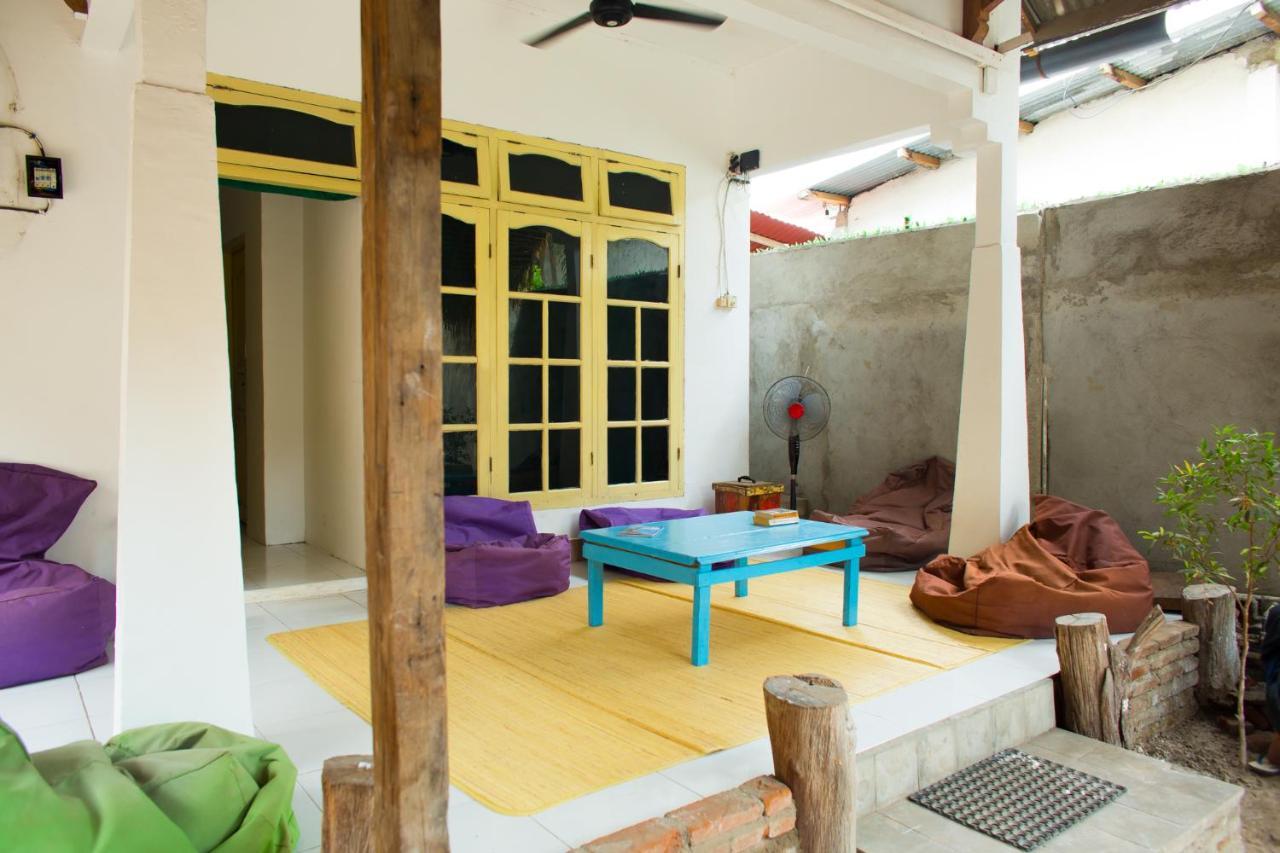 Albergue La Boheme Mini Gili Trawangan Exterior foto